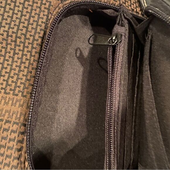 Crossbody Purse - Picture 5 of 9